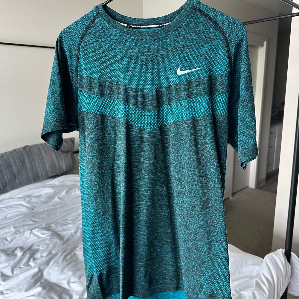 Men’s Nike dri-fit training shirt